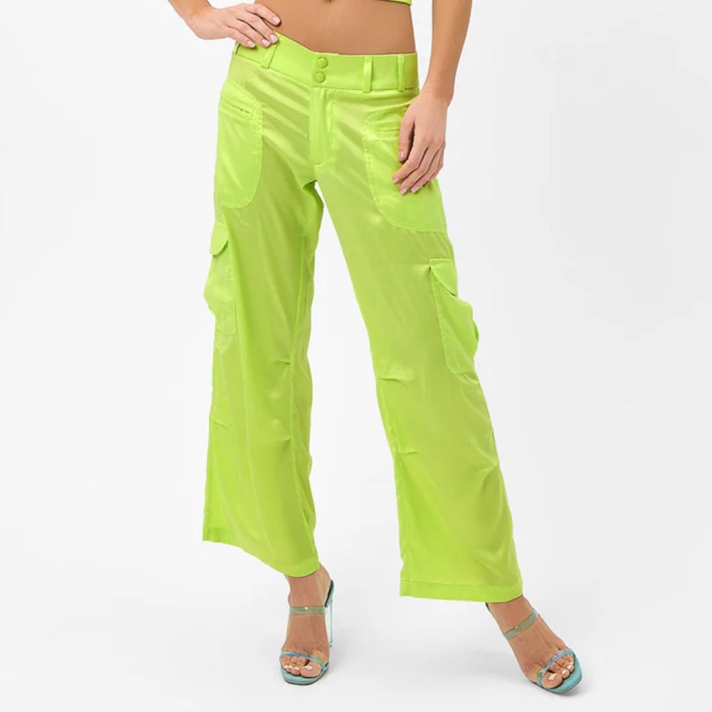NWOT Frankie’s Bikins Chilli Satin Floral Cargo Pant in Kiwi